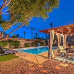 Chic Downton Vegas 3 BR Cottage with a Pool!