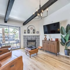 Luxury Seven Hills Escape - 1BR, Pool & Garage