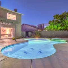 静 Tokyo Escape - a Chinatown Pool Villa near STRIP
