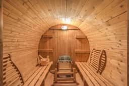 Oasis near STRIP-Lap Pool, Spa, Sauna, Poker, Deck