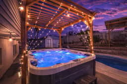 Arcade Lounge, Pool, Spa, Billiards, Dog Friendly