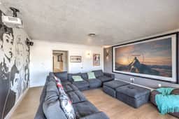 Vegas Strip Pool Villa-4000sf, Spa, Sauna, Theater