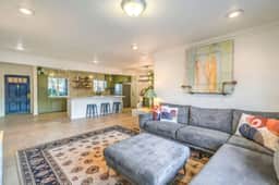 Chic Downton Vegas 3 BR Cottage with a Pool!