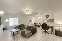 Vegas 2BR Condo, Community Pool, Centrally Located