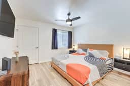 Luxury Seven Hills Escape - 1BR, Pool & Garage