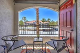 Luxury Seven Hills Escape - 1BR, Pool & Garage