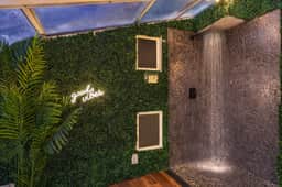 Luxury Villa: Pool, Jacuzzi, Pool Table Near STRIP - Image 3