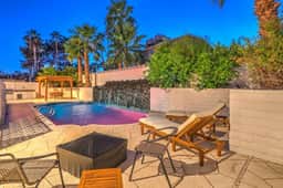 Luxury Villa: Pool, Jacuzzi, Pool Table Near STRIP - Image 5