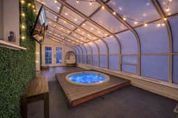 Villa near STRIP - Heated Pool, Hot Tub, Billiards