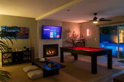 静 Tokyo Escape - a Chinatown Pool Villa near STRIP