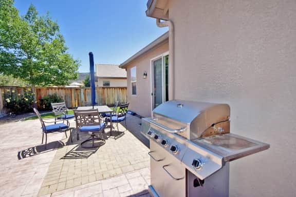 Tahoe / Reno 4BR, Garage, King Suite, Full Kitchen - Image 5