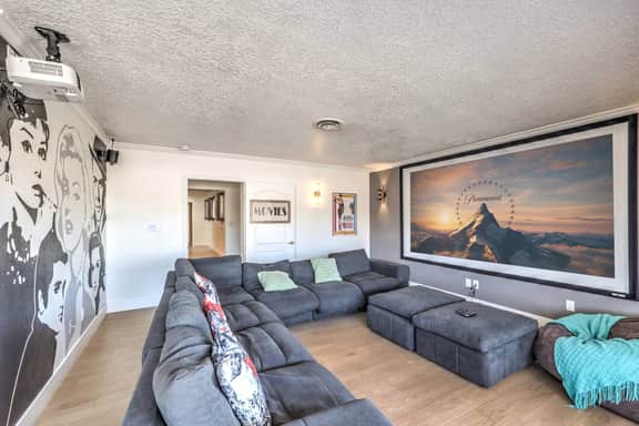 Vegas Strip Pool Villa-4000sf, Spa, Sauna, Theater