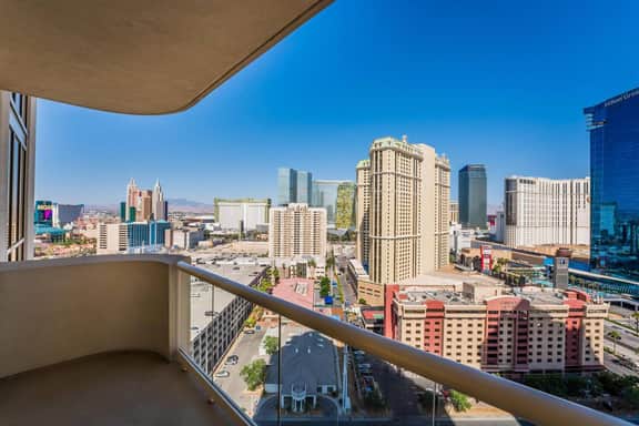 2BR Strip View Suite - 19th Floor at Signature