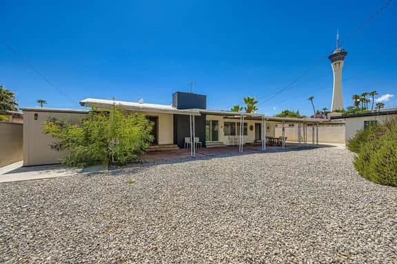 Relaxing 3BR House | Vegas Stay Near Arts District