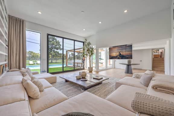 Golf Villa near Las Vegas STRIP! Pool+ Pickleball