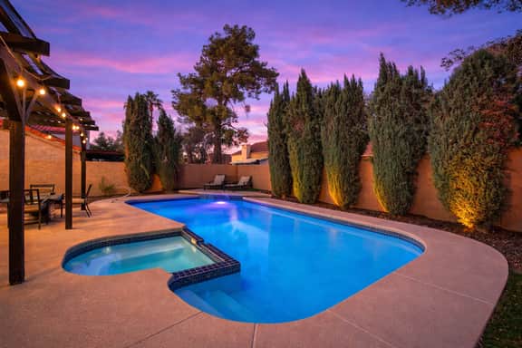 Vegas Heated Pool+Spa Oasis, 15 Min to Strip