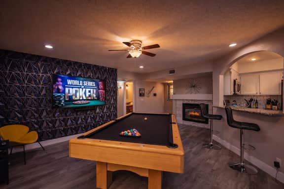 Vegas Heated Pool+Spa Oasis, 15 Min to Strip