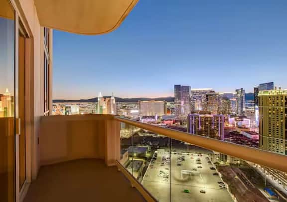 30th Floor Strip Views MGM Signature