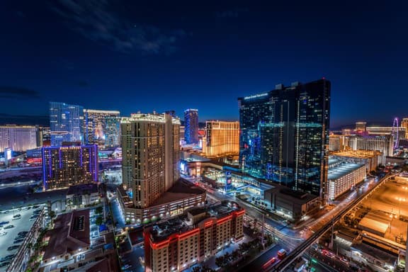 Strip Views! 1 BR Corner Suite at Signature at MGM