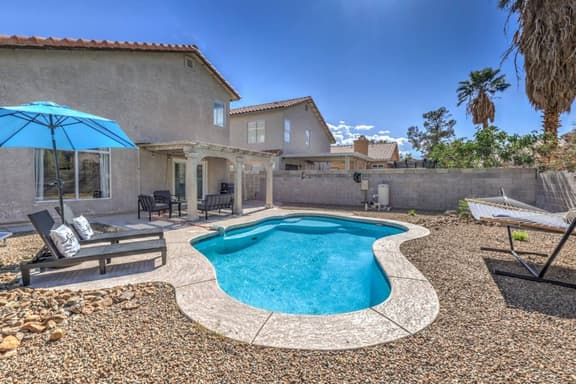 Modern 3BR Vegas Retreat w/ Pool & Pool Table