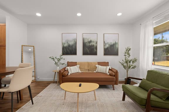 PNW Modern Oasis near JBLM/PLU | Kitchen & W/D
