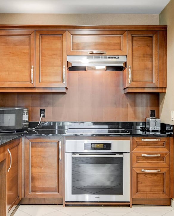 Modern Kitchenette